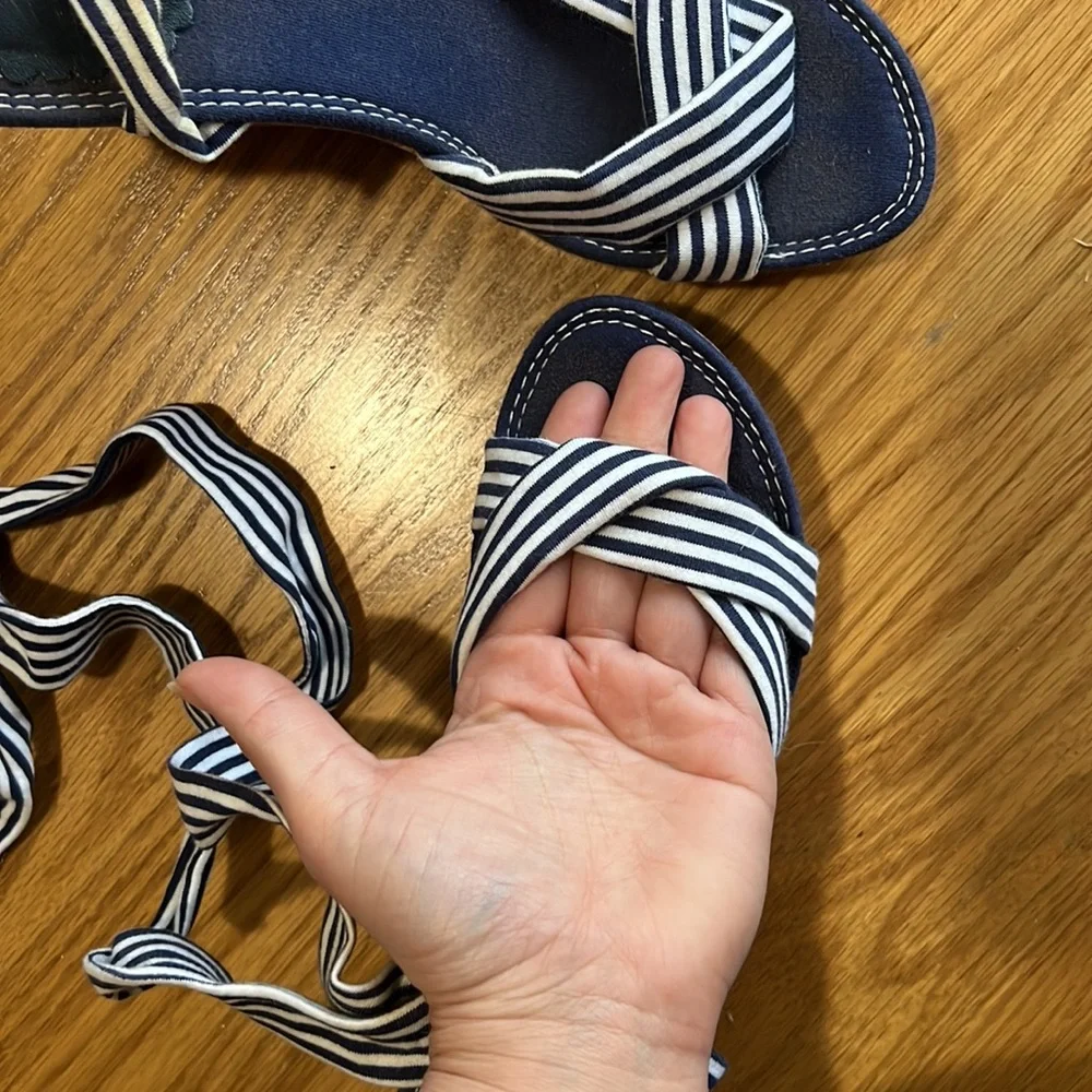 SUPER CUTE Unionbay Blue & White wedge heels tie around ankle Size 7.5 - Picture 3 of 14